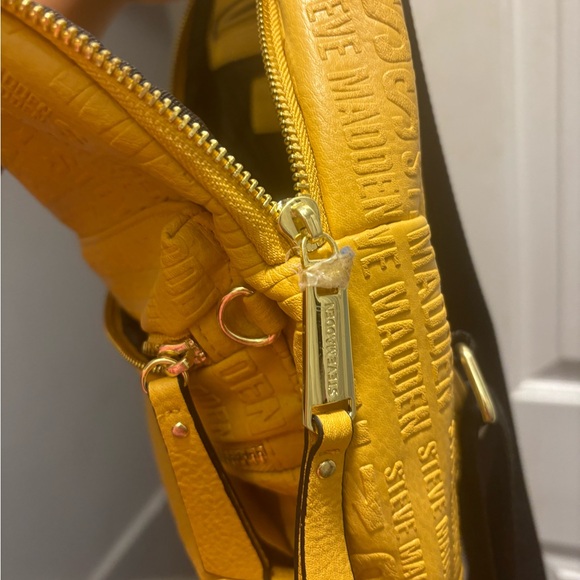 Steve Madden yellow medium sized book bag - Picture 4 of 6
